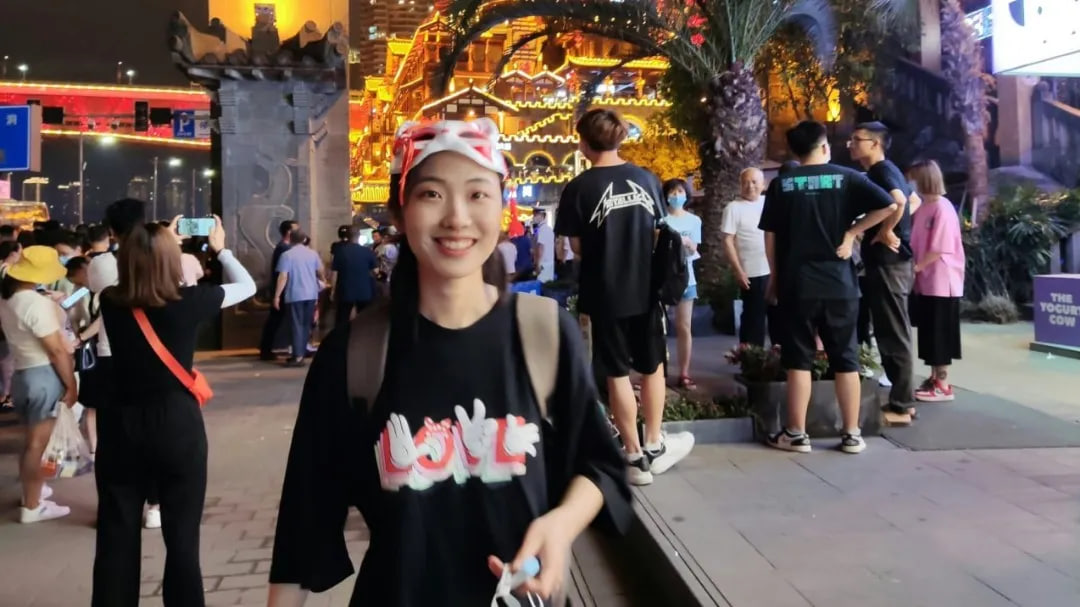 校花小雪与门卫老头(2)：校园悬疑与暖心真相